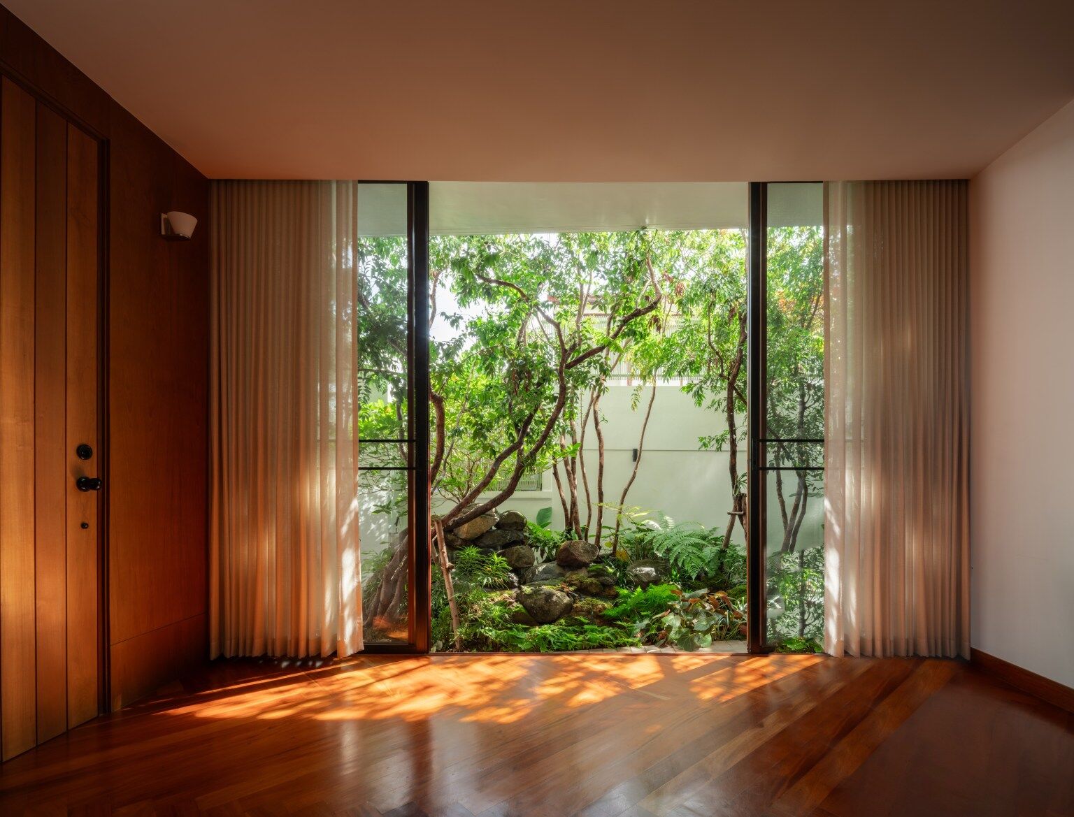 The Floating Garden House พื้นที่เก็บความทรงจำ ที่ยังคงเติบโตดั่งราก ...